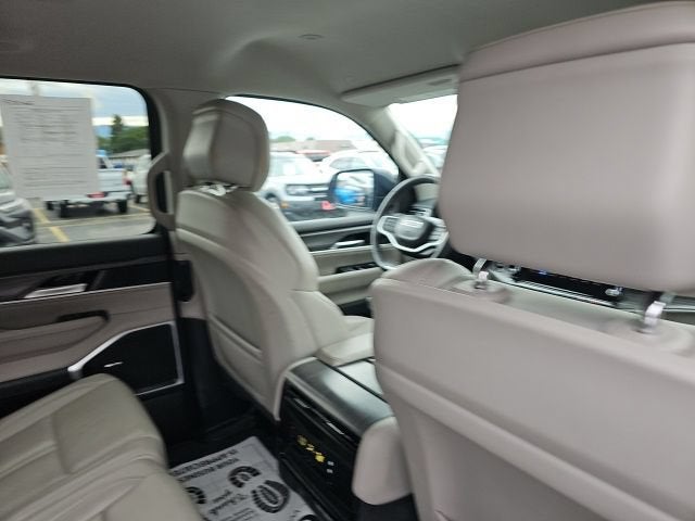 2024 Jeep Wagoneer L Series III