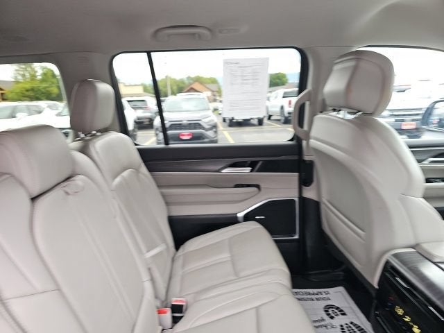 2024 Jeep Wagoneer L Series III