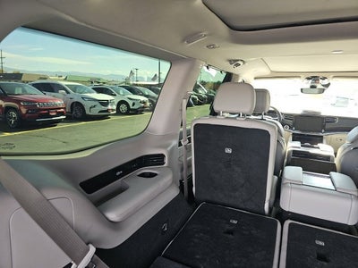 2023 Jeep Grand Wagoneer BASE
