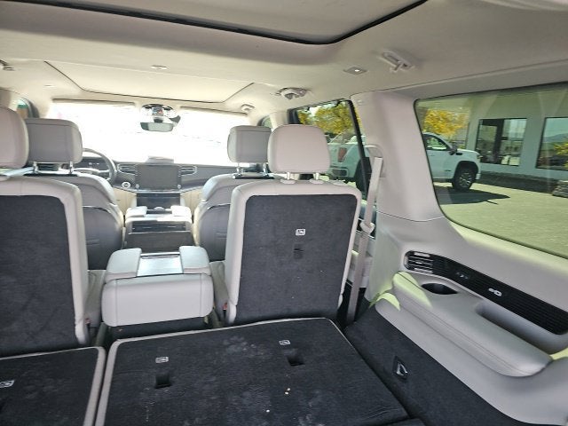 2023 Jeep Grand Wagoneer BASE
