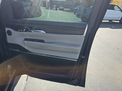 2023 Jeep Grand Wagoneer BASE