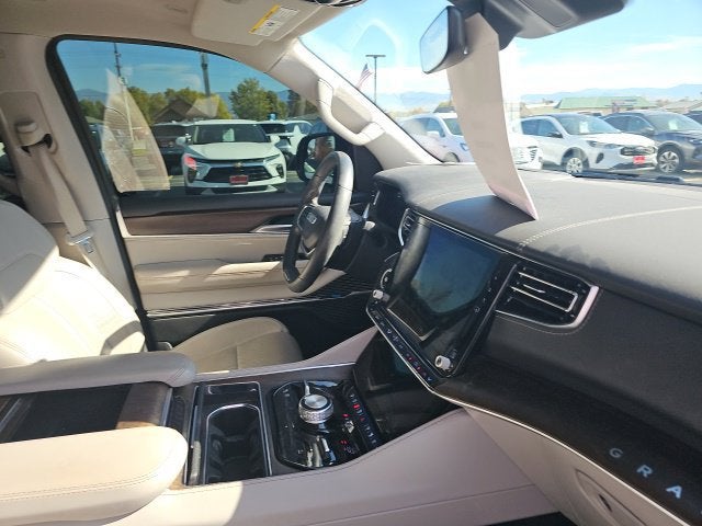 2023 Jeep Grand Wagoneer BASE