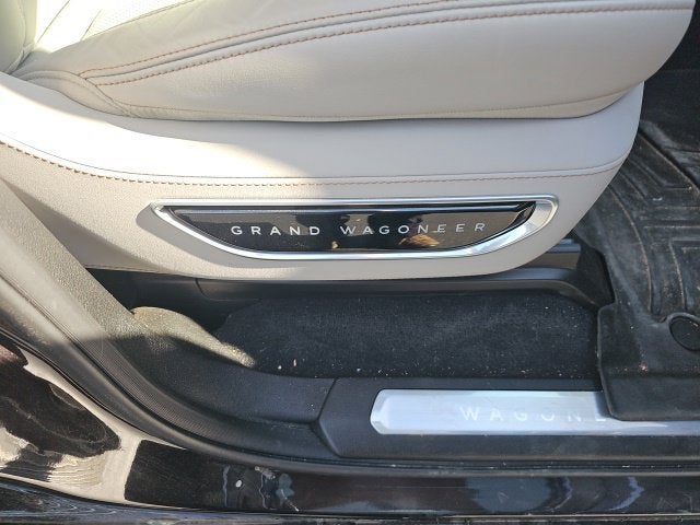 2023 Jeep Grand Wagoneer BASE