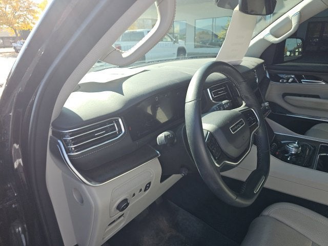 2023 Jeep Grand Wagoneer BASE