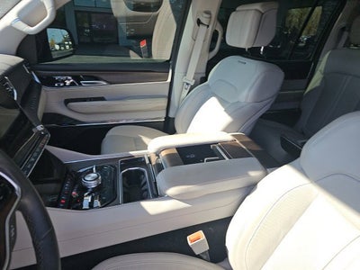2023 Jeep Grand Wagoneer BASE