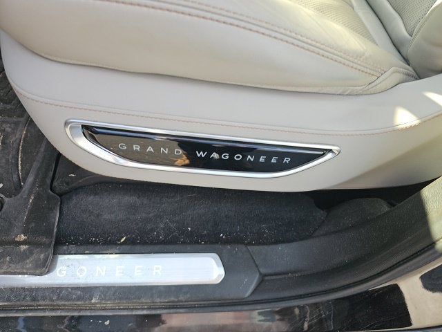2023 Jeep Grand Wagoneer BASE