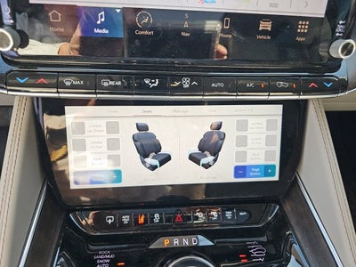 2023 Jeep Grand Wagoneer BASE