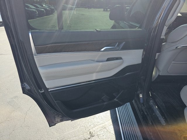 2023 Jeep Grand Wagoneer BASE