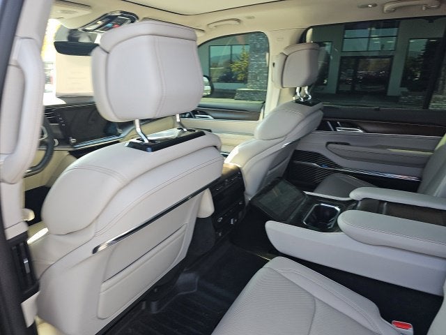 2023 Jeep Grand Wagoneer BASE