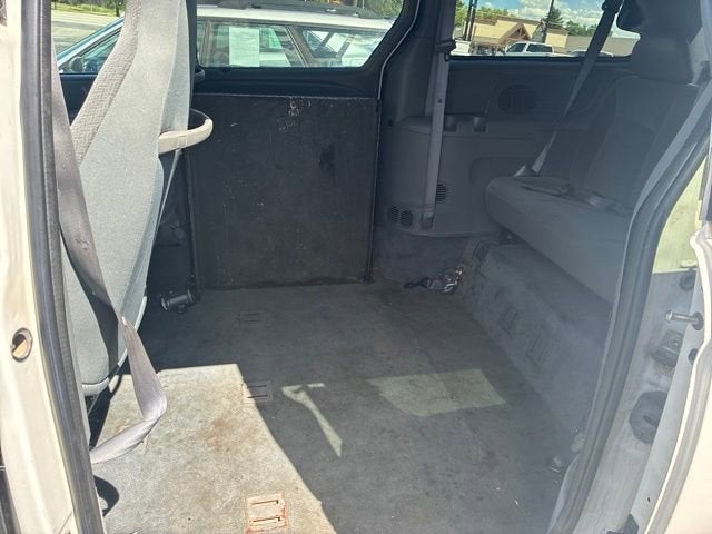 2004 Dodge Caravan SE