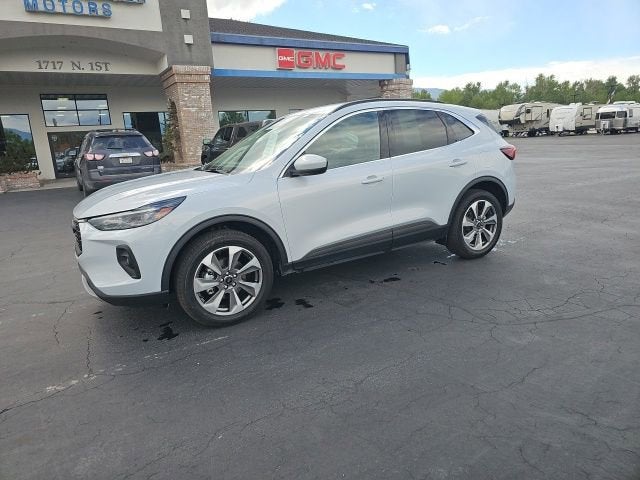 2025 Ford Escape Platinum