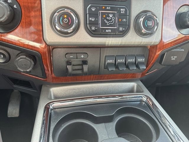 2016 Ford Super Duty F-350 DRW Lariat