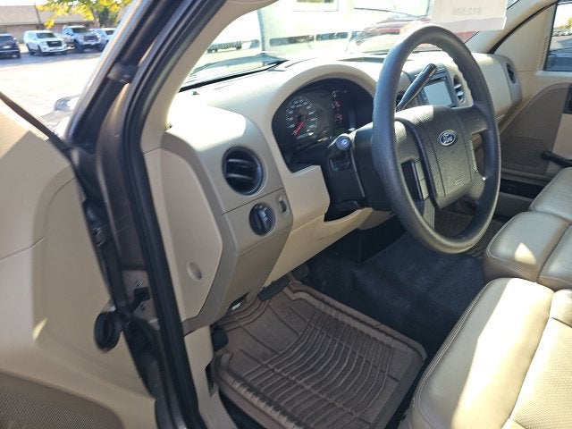 2004 Ford F-150 XL