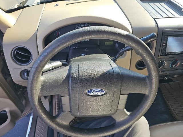 2004 Ford F-150 XL
