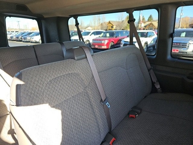 2023 Chevrolet Express Passenger 3500 1LS
