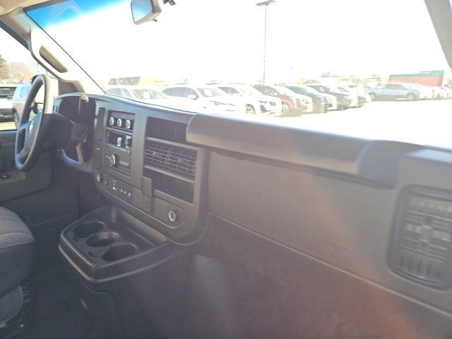 2023 Chevrolet Express Passenger 3500 1LS