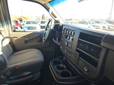 2023 Chevrolet Express Passenger 3500 1LS