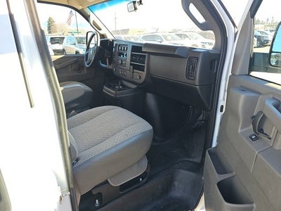 2023 Chevrolet Express Passenger 3500 1LS
