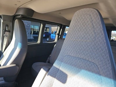 2023 Chevrolet Express Passenger 3500 1LS