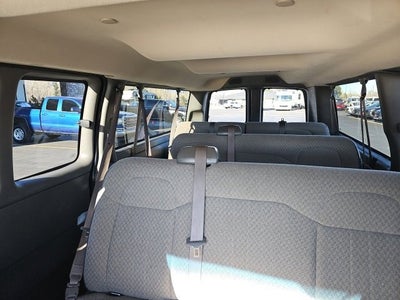 2023 Chevrolet Express Passenger 3500 1LS