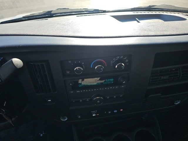 2023 Chevrolet Express Passenger 3500 1LS