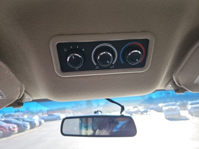 2023 Chevrolet Express Passenger 3500 1LS