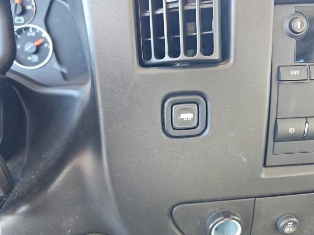 2023 Chevrolet Express Passenger 3500 1LS