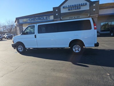 2023 Chevrolet Express Passenger 3500 1LS