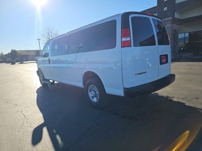 2023 Chevrolet Express Passenger 3500 1LS