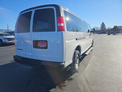 2023 Chevrolet Express Passenger 3500 1LS