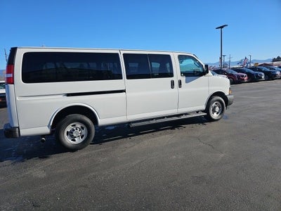 2023 Chevrolet Express Passenger 3500 1LS