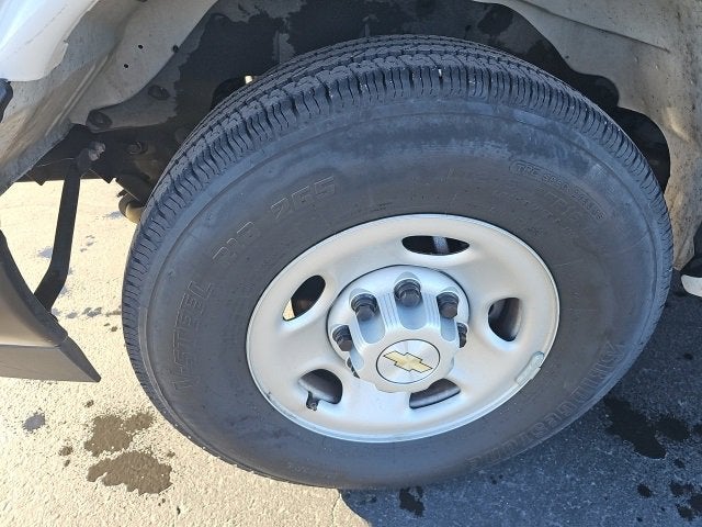 2023 Chevrolet Express Passenger 3500 1LS