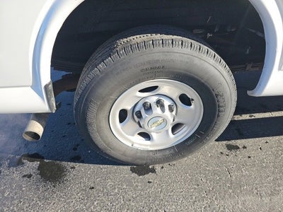 2023 Chevrolet Express Passenger 3500 1LS