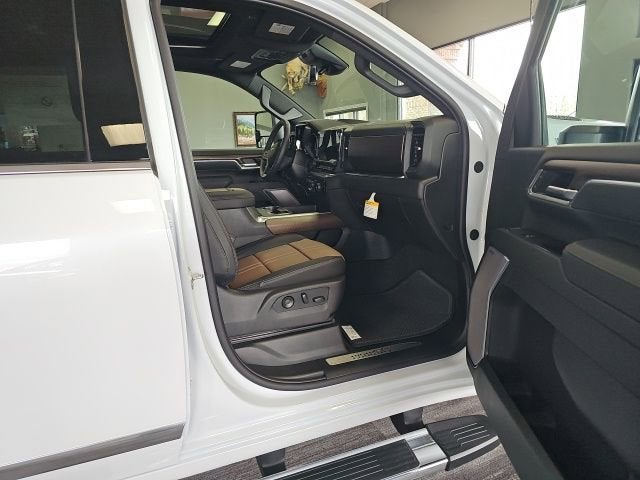 2026 Chevrolet Silverado 3500 HD High Country