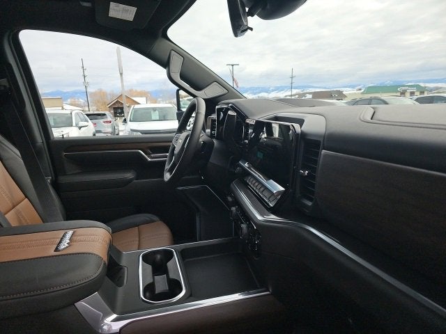 2025 Chevrolet Silverado 3500 HD High Country