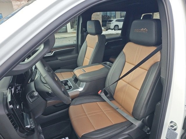 2025 Chevrolet Silverado 3500 HD High Country