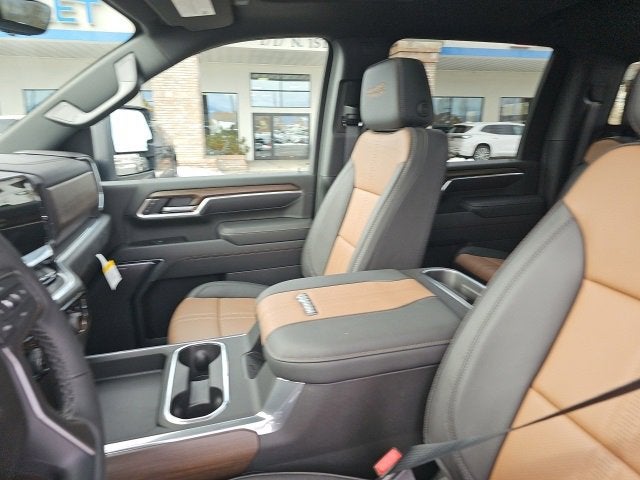 2025 Chevrolet Silverado 3500 HD High Country