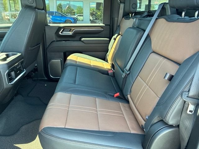 2025 Chevrolet Silverado 3500 HD High Country DRW