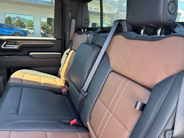 2025 Chevrolet Silverado 3500 HD High Country DRW