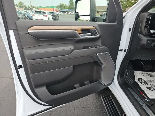 2026 Chevrolet Silverado 3500 HD High Country