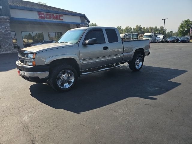 2003 Chevrolet Silverado 2500 HD LS