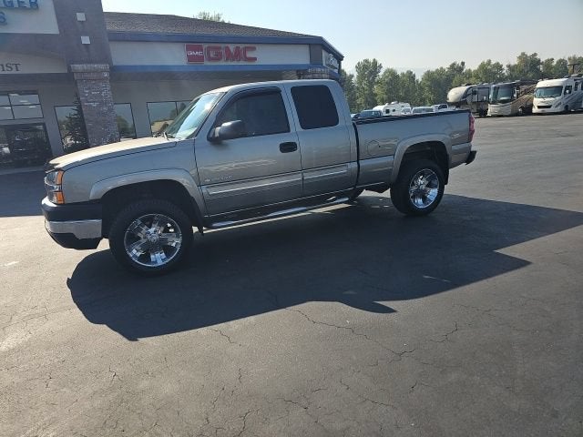 2003 Chevrolet Silverado 2500 HD LS