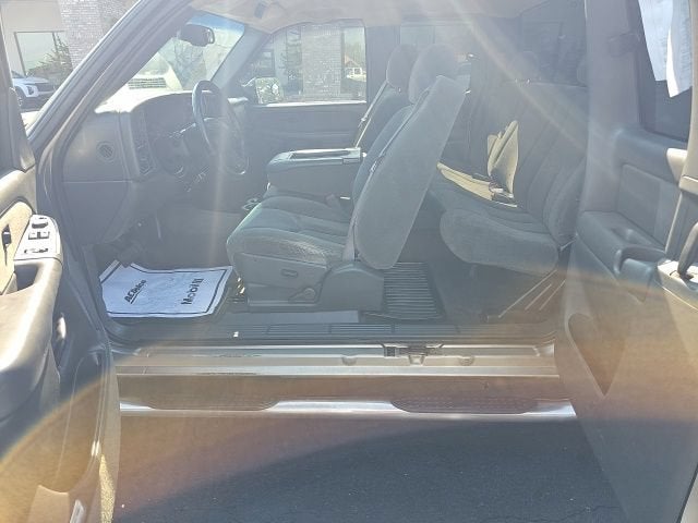 2003 Chevrolet Silverado 2500 HD LS