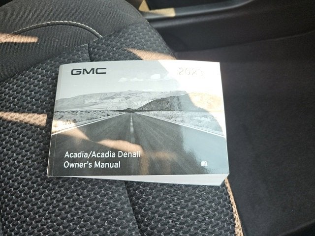 2023 GMC Acadia SLE