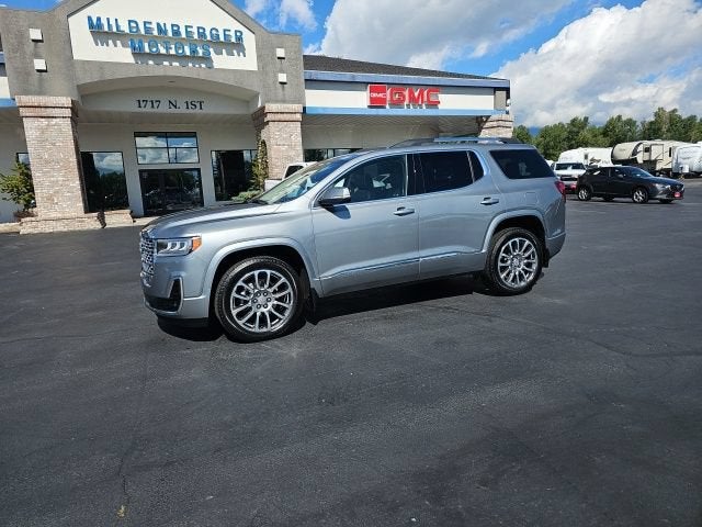 2023 GMC Acadia Denali