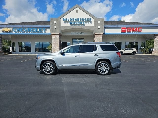 2023 GMC Acadia Denali