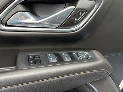 2024 GMC Yukon XL SLT