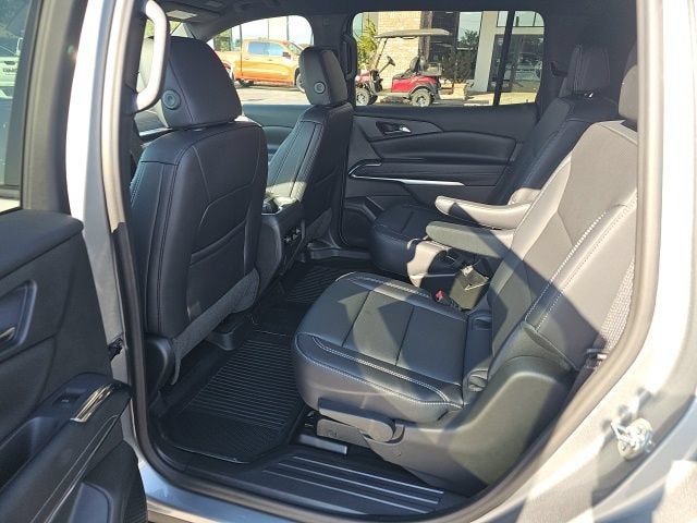 2027 Chevrolet Traverse LT - Photo 12