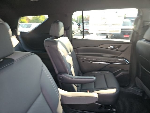 2027 Chevrolet Traverse LT - Photo 22