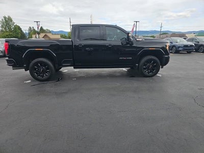 2025 GMC Sierra 3500 HD AT4